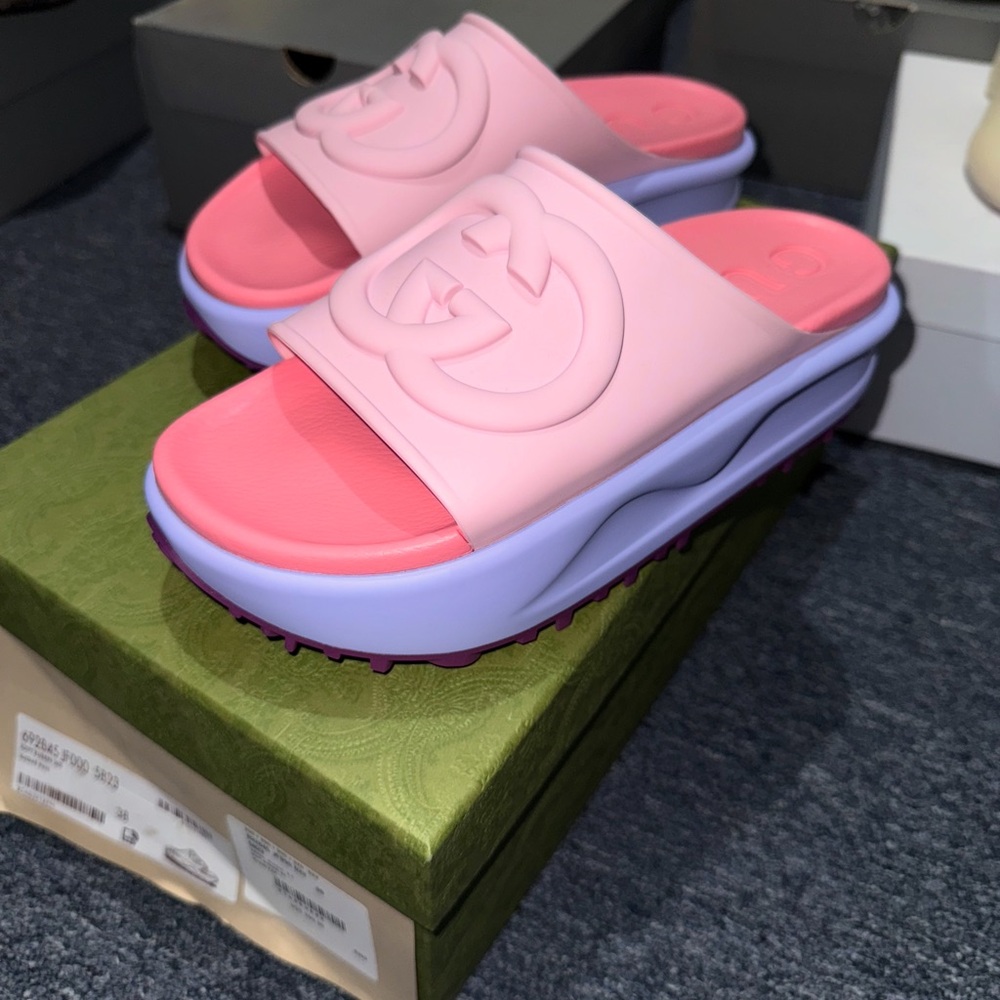 Gucci Interlocking G Logo Rubber Slides